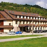 Gold Hotel