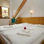 Gold Hotel 3*