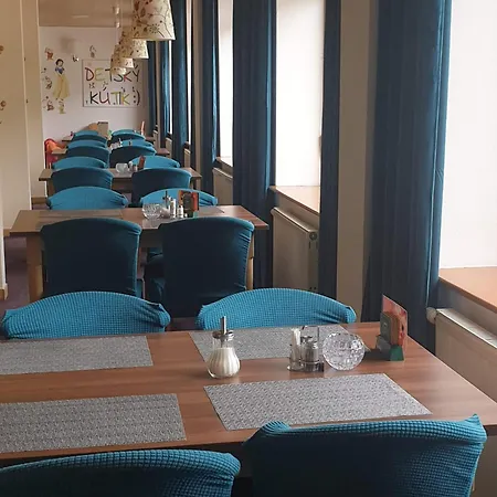 Gold Hotel