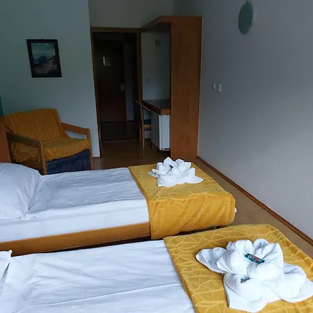 Gold Hotel