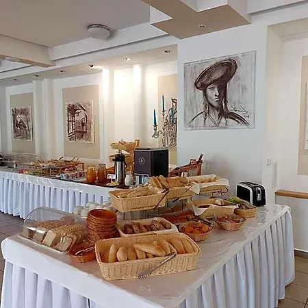 Hotel Hotel Gold 3*